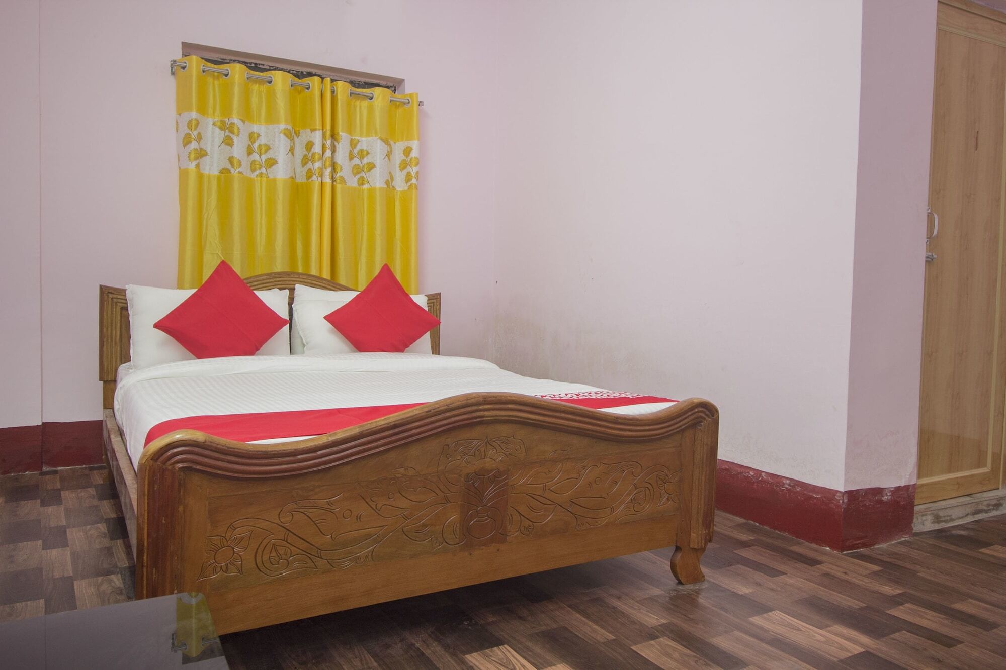 Oyo 15721 Simrat Hotel Panchanai ภายนอก รูปภาพ
