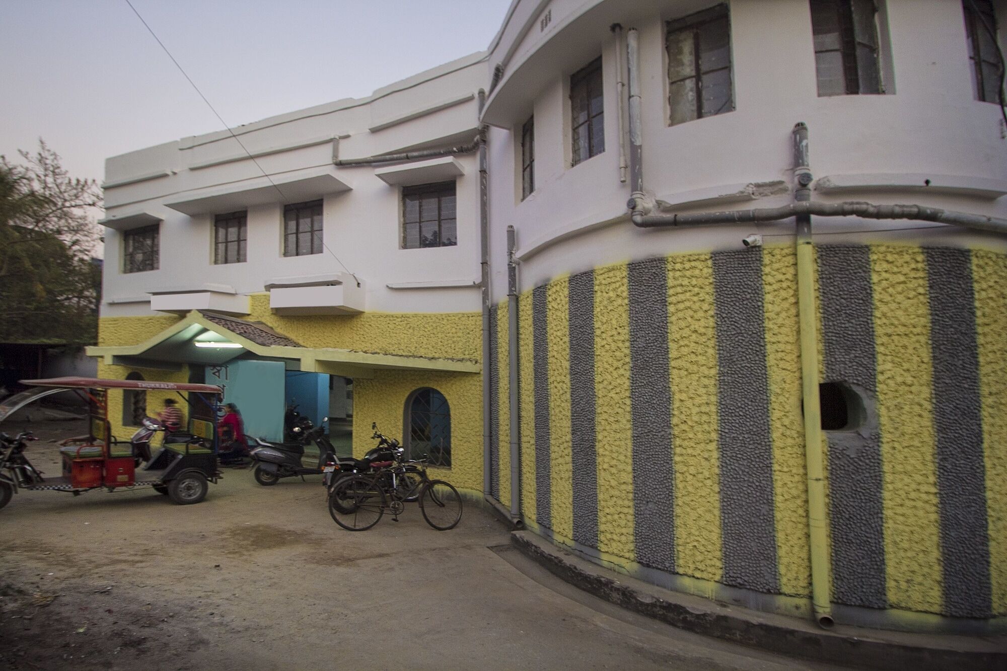 Oyo 15721 Simrat Hotel Panchanai ภายนอก รูปภาพ